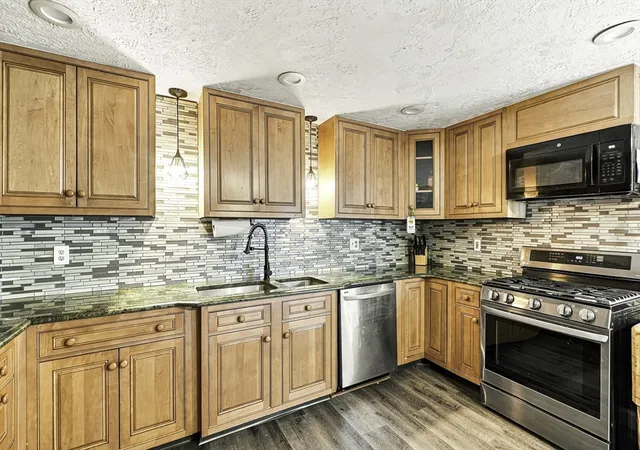 Photo 3 of Single family home for sale at 188 Maple St, Douglas, MA 01516 | MLS# 73563058 | Listing updated on 2026-09-12