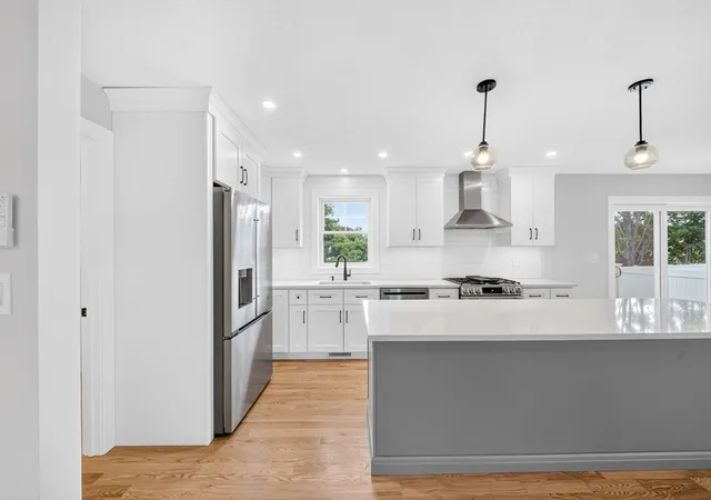 Photo 3 of Sale Pending at 14 Neillian Way #14, Bedford, MA 01730 | MLS# 73560835 | Listing updated on 2026-08-26