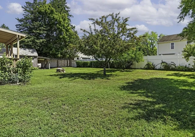 Photo 2 of Single family home for sale at 133 Denwall Dr, Springfield, MA 01119 | MLS# 73569445 | Listing updated on 2026-09-01