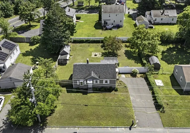 Photo 3 of Single family home for sale at 133 Denwall Dr, Springfield, MA 01119 | MLS# 73569445 | Listing updated on 2026-09-01