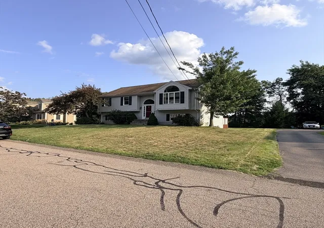 1st image of 11 Thyme Ln, North Attleboro, MA 02760 | MLS# 73562561