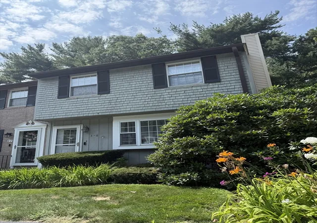 Photo 2 of Condo for sale at 3 Treetop Ln #8, Kingston, MA 02364 | MLS# 73565283 | Listing updated on 2026-09-09