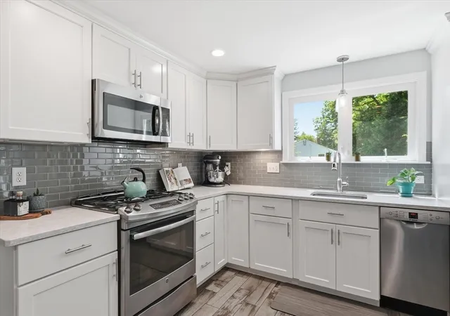 Homes for sale in Westford, MA | 15 Newport Dr, Westford, MA 01886 | MLS# 73533003