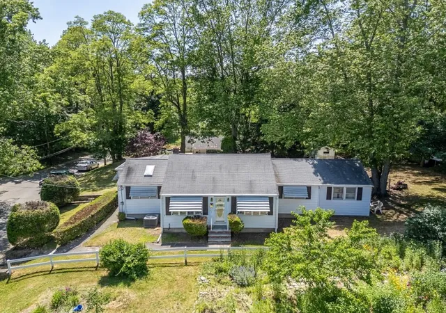 40th image of 21 South Ave, Taunton, MA 02780 | MLS# 73535826
