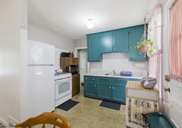 Homes for sale in Boston, MA | 49 Valley Rd, Boston, MA 02124 | MLS# 73522601