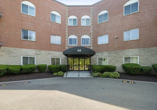 2nd image of 44 Loomis St, Malden, MA 02148
