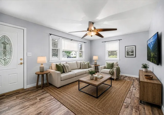 2nd image of 21 Lafayette St, Amesbury, MA 01913 | MLS# 73551218