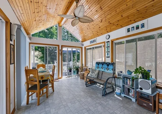 5th image of 19 Middle Rd, Amesbury, MA 01913 | MLS# 73556396