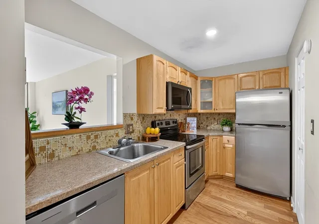 Homes for sale in Woburn, MA | 269 Cambridge Rd #608, Woburn, MA 01801 | MLS# 73541334
