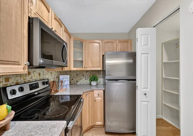 Homes for sale in Woburn, MA | 269 Cambridge Rd #608, Woburn, MA 01801 | MLS# 73541334