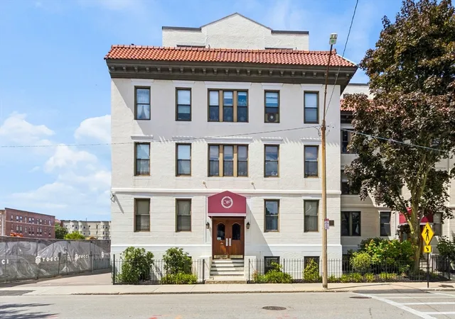 1st image of 33 Brainerd Rd #109, Allston, MA 02134 | MLS# 73562256