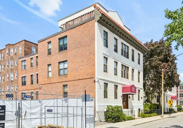 2nd image of 33 Brainerd Rd #109, Allston, MA 02134 | MLS# 73562256