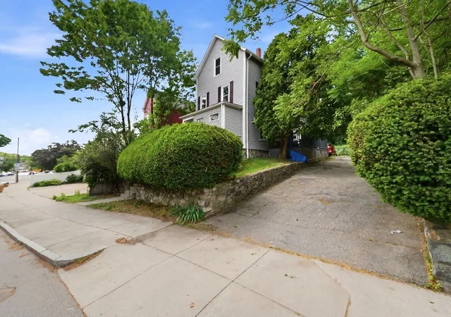 2nd image of 722 Highland Ave, Malden, MA 02148 | MLS# 73533688