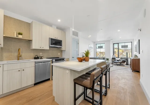 Homes for sale in Boston, MA | 34 Oak Street #103, Boston, MA 02136 | MLS# 73539484