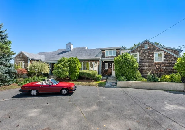 Photo 3 of Sale Pending at 5 Winter Island Rd, Salem, MA 01970 | MLS# 73568131 | Listing updated on 2026-09-16