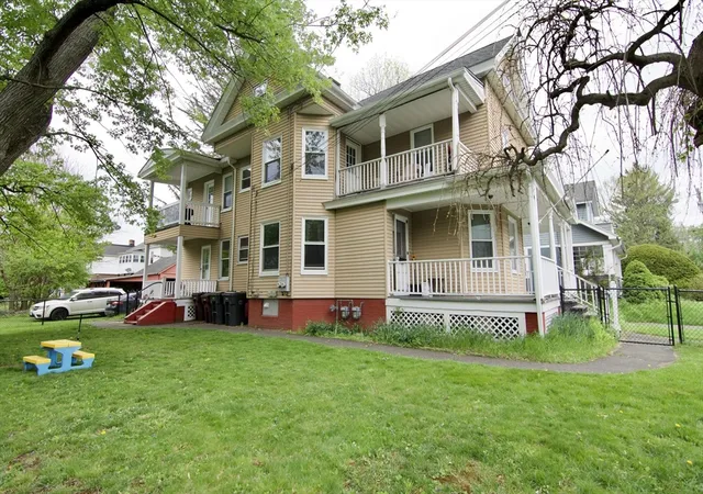 Homes for sale in Westfield, MA | 33 Noble St, Westfield, MA 01085 | MLS# 73545092