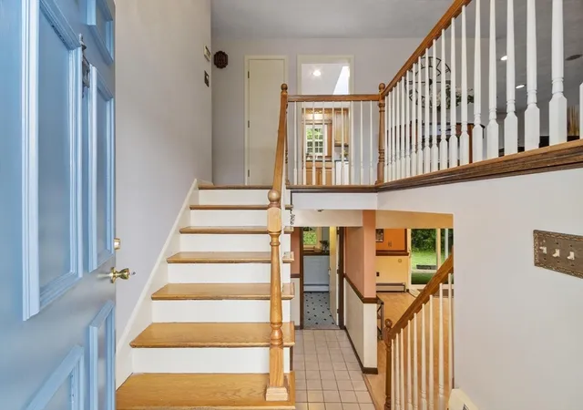4th image of 14 Olde Berry Road, Andover, MA 01810 | MLS# 73553759