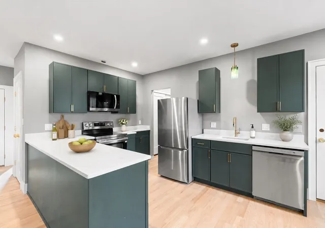 2nd image of 1 Boylston Pl #3, Jamaica Plain, MA 02130 | MLS# 73550740