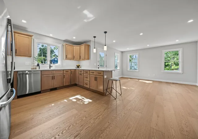 4th image of 7 4Th Ave #7, Haverhill, MA 01830 | MLS# 73542802