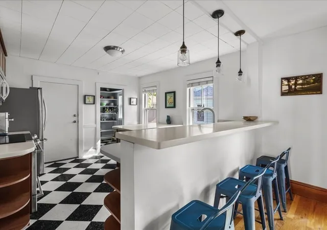 4th image of 74 Selwyn Street #2, Roslindale, MA 02131 | MLS# 73427934