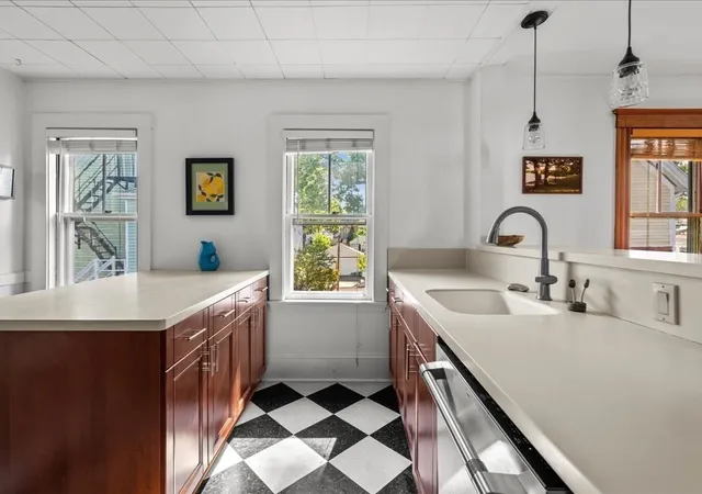 5th image of 74 Selwyn Street #2, Roslindale, MA 02131 | MLS# 73427934