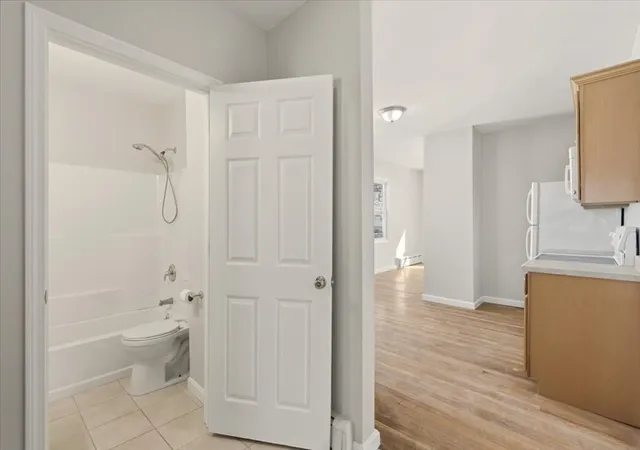4th image of 303 Cohannet St, Taunton, MA 02780 | MLS# 73475911
