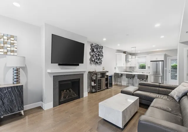 3rd image of 577 Baker St #581, West Roxbury, MA 02132 | MLS# 73550971