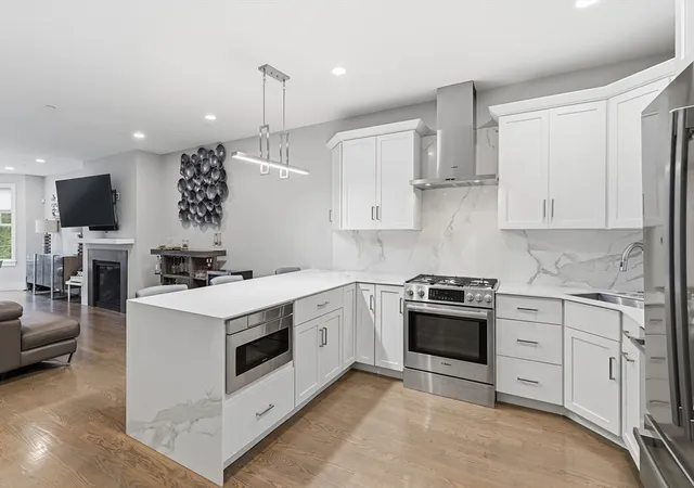 4th image of 577 Baker St #581, West Roxbury, MA 02132 | MLS# 73550971