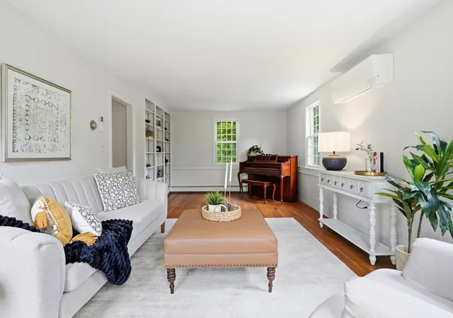 3rd image of 297 Holly Rd, Marshfield, MA 02050 | MLS# 73556092