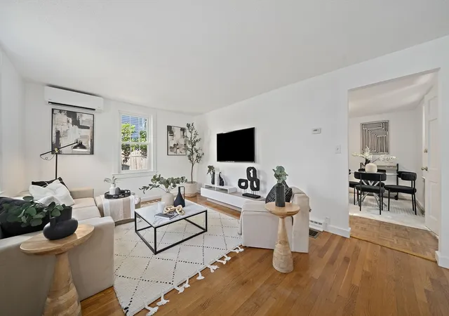 2nd image of 312 Hunnewell Street #1, Needham Heights, MA 02494 | MLS# 73547703