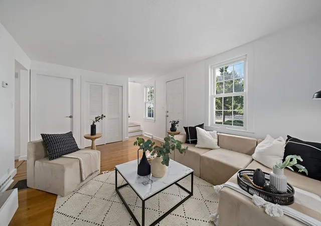 4th image of 312 Hunnewell Street #1, Needham Heights, MA 02494 | MLS# 73547703