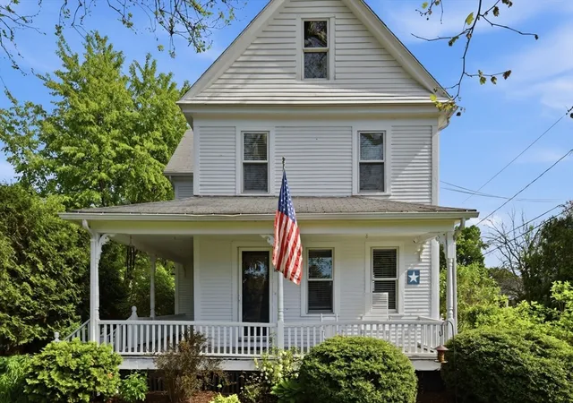 Homes for sale in Longmeadow, MA | 116 Williams St, Longmeadow, MA 01106 | MLS# 73522394