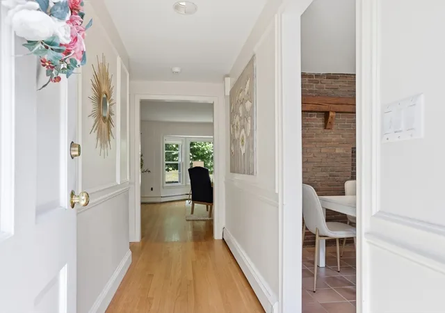 2nd image of 203 E Riding Dr, Carlisle, MA 01741 | MLS# 73538542