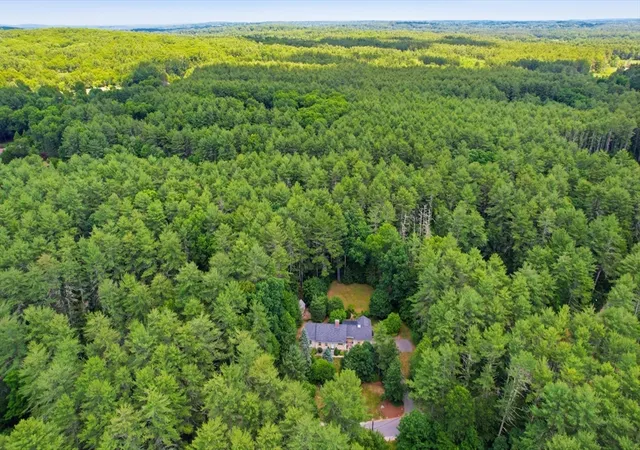 42nd image of 203 E Riding Dr, Carlisle, MA 01741 | MLS# 73538542