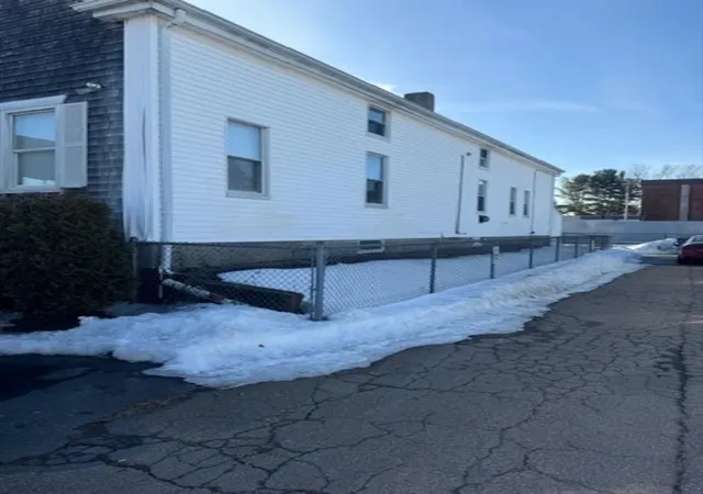 4th image of 2157 Acushnet Ave, New Bedford, MA 02745 | MLS# 73505916