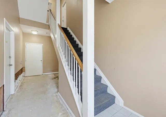 Homes for sale in Attleboro, MA | 10 Dailey St, Attleboro, MA 02703 | Houzeo