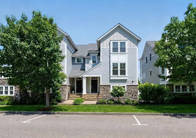 1st image of 34 Parkview St, South Weymouth, MA 02190 | MLS# 73556155