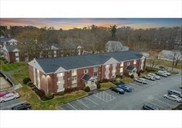 Homes for sale in Amesbury, MA | 21 Clarks Rd #204, Amesbury, MA 01913 | MLS# 73528832