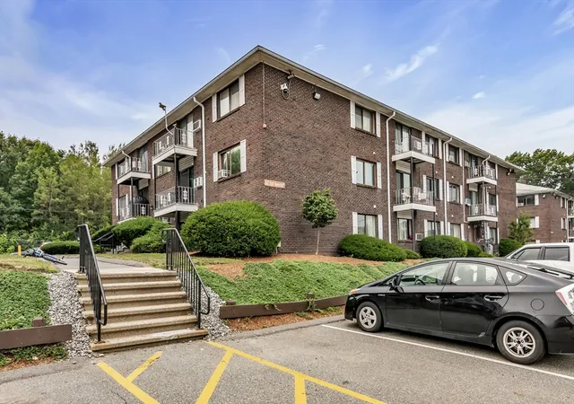 20th image of 262 E Haverhill St #2, Lawrence, MA 01841 | MLS# 73552673