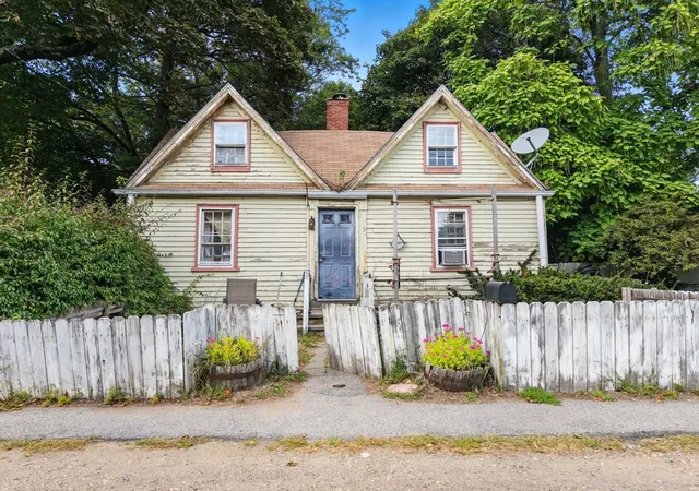 Photo 1 of Sale Pending at 29 Conant Street, Beverly, MA 01915 | MLS# 73435421 | Listing updated on 2026-09-01