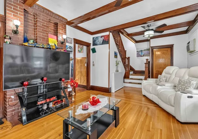 Photo 4 of Sale Pending at 10 Cobbet Pl, Lynn, MA 01902 | MLS# 73555225 | Listing updated on 2026-09-17
