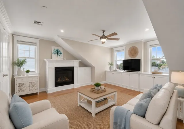 Listing Photo 4 - Condo for sale in building located at 27 Howland, Plymouth, MA 02360 - Unit #7