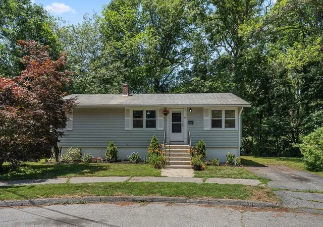 Photo 3 of Sale Pending at 28 Greybert Ln, Worcester, MA 01602 | MLS# 73545456 | Listing updated on 2026-08-26