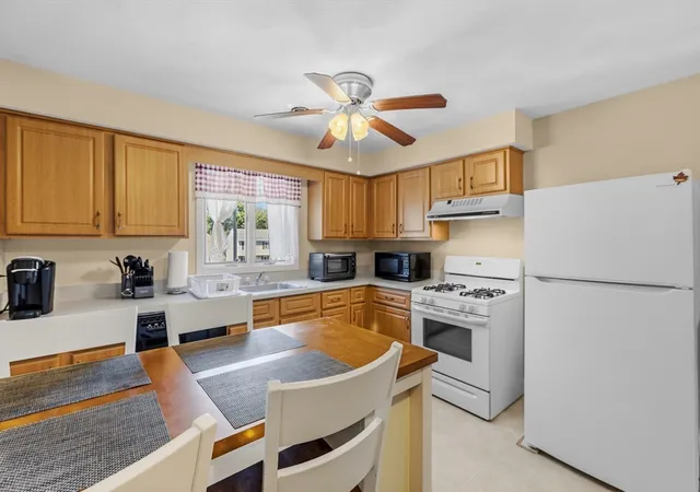 Homes for sale in Fall River, MA | 50 Clark St #22, Fall River, MA 02720 | MLS# 73539440