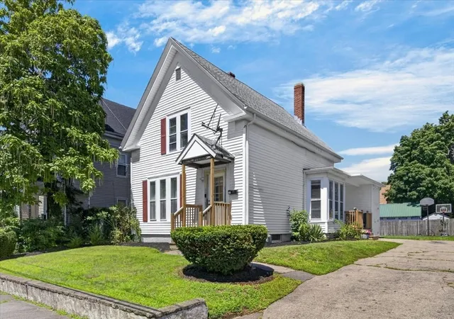 2nd image of 171 Bartlett St, Brockton, MA 02301 | MLS# 73559658