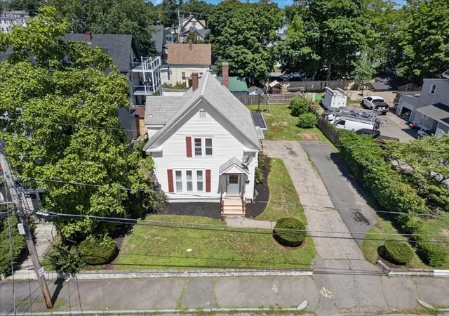 3rd image of 171 Bartlett St, Brockton, MA 02301 | MLS# 73559658