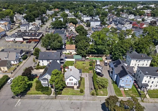 5th image of 171 Bartlett St, Brockton, MA 02301 | MLS# 73559658