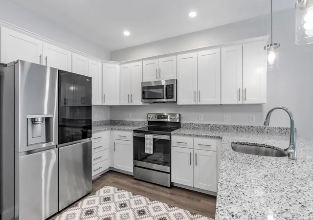 Listing Photo 5 - Condo for sale in building located at 3211 Briarwood Vlg, Clinton, MA 01510 - Unit #3211