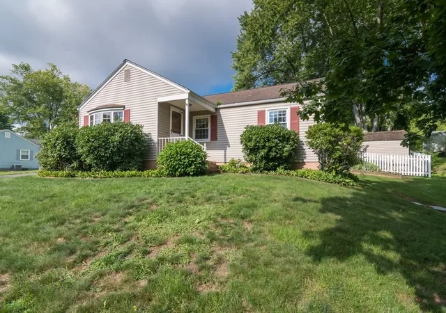 Photo 3 of Sale Pending at 98 Circle Dr, West Springfield, MA 01089 | MLS# 73568562 | Listing updated on 2026-09-01
