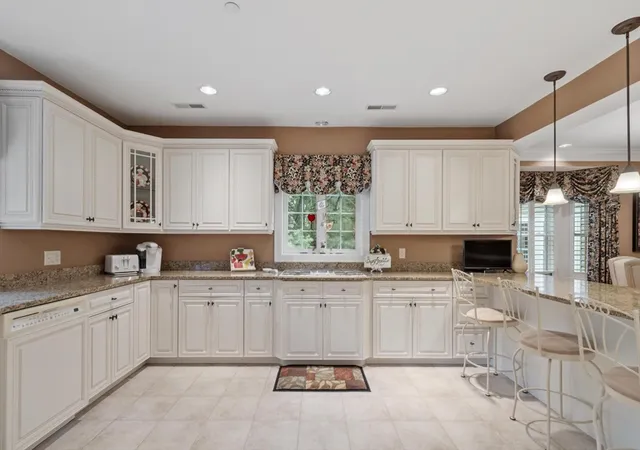 Homes for sale in Westford, MA | 99 Main St #1, Westford, MA 01886 | MLS# 73546373